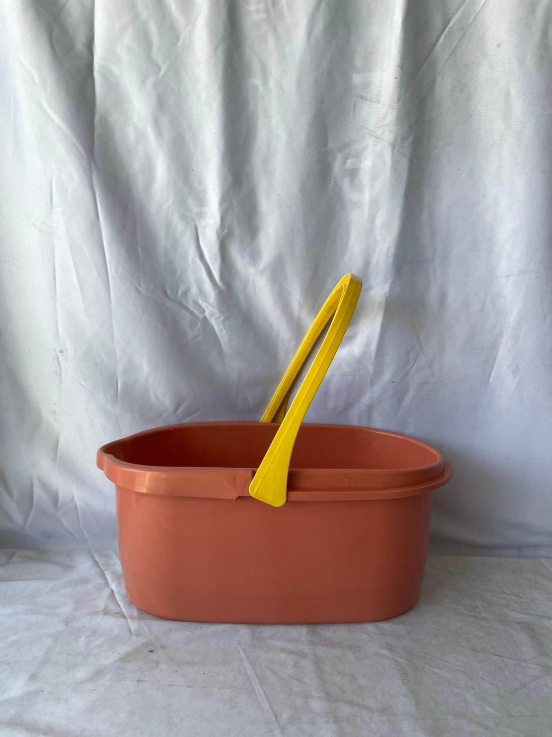 ถังน้ำมือบพลาสติกพร้อมที่หัว NO.1011 (จีน) (40)