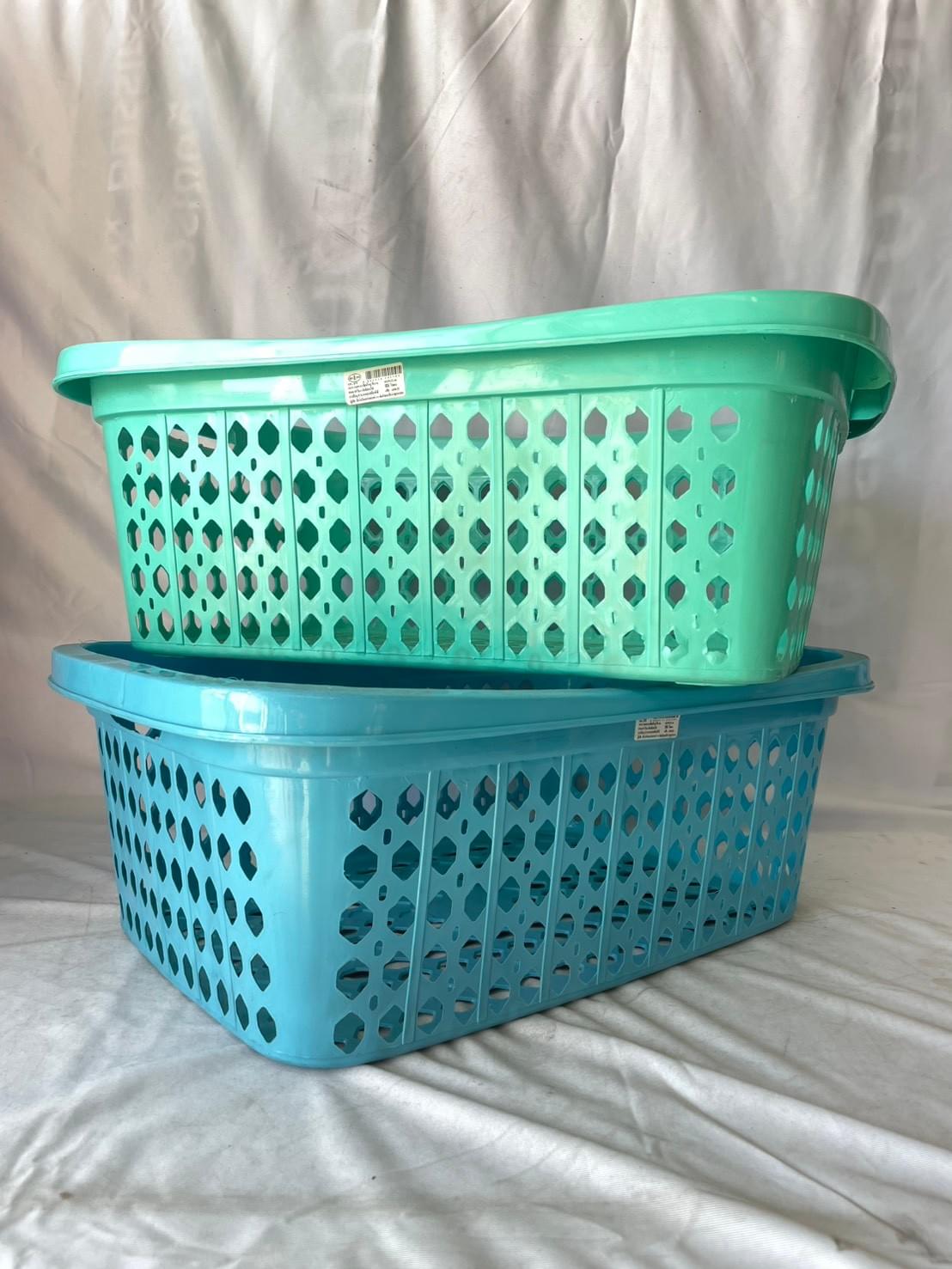 241-K ตะแกรงเหลี่ยมใหญ่ สีหวาน 43*59*22cm.