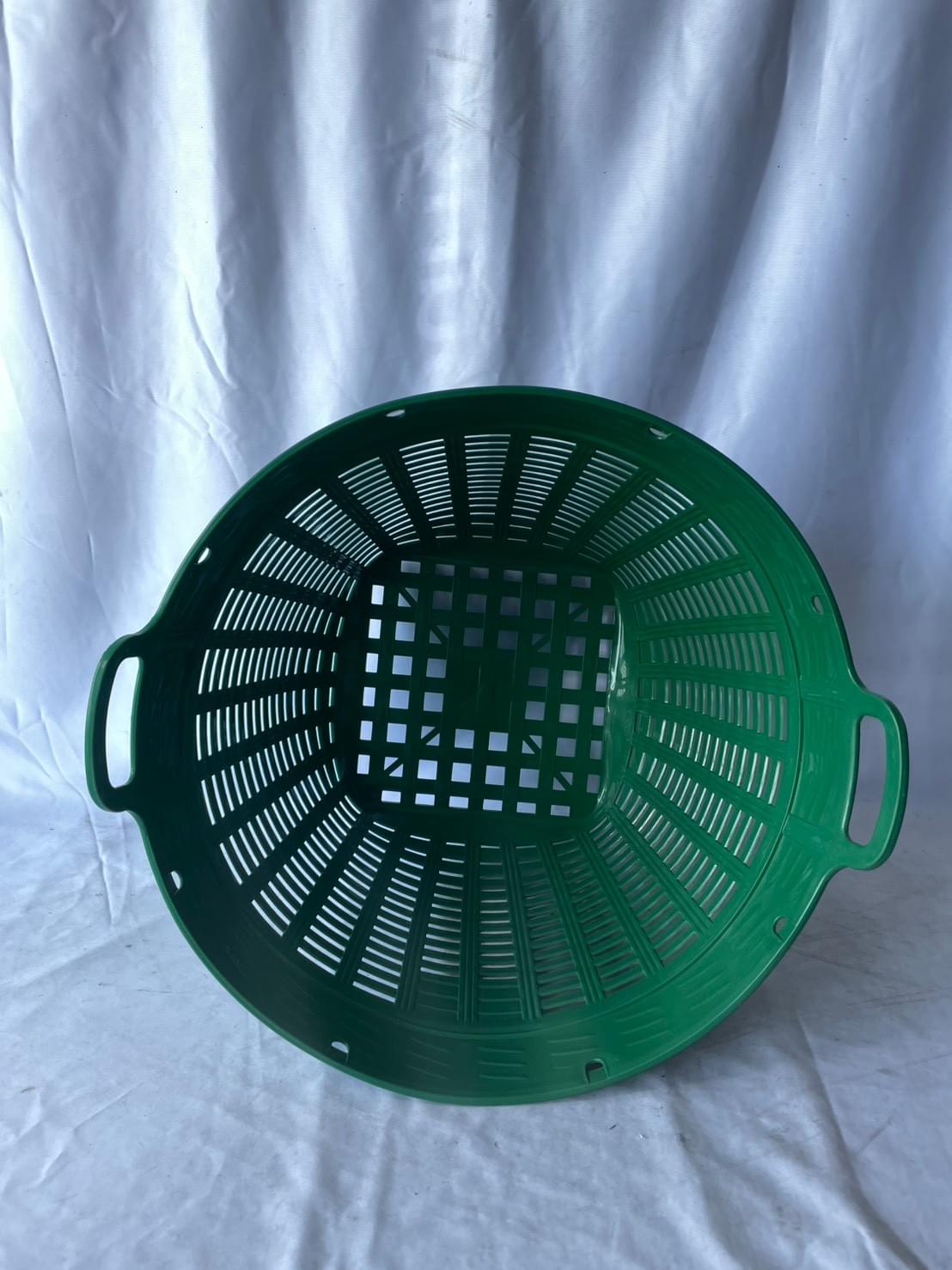 704 เข่ง No.4 สีเขียว 47*47*36cm. (24)