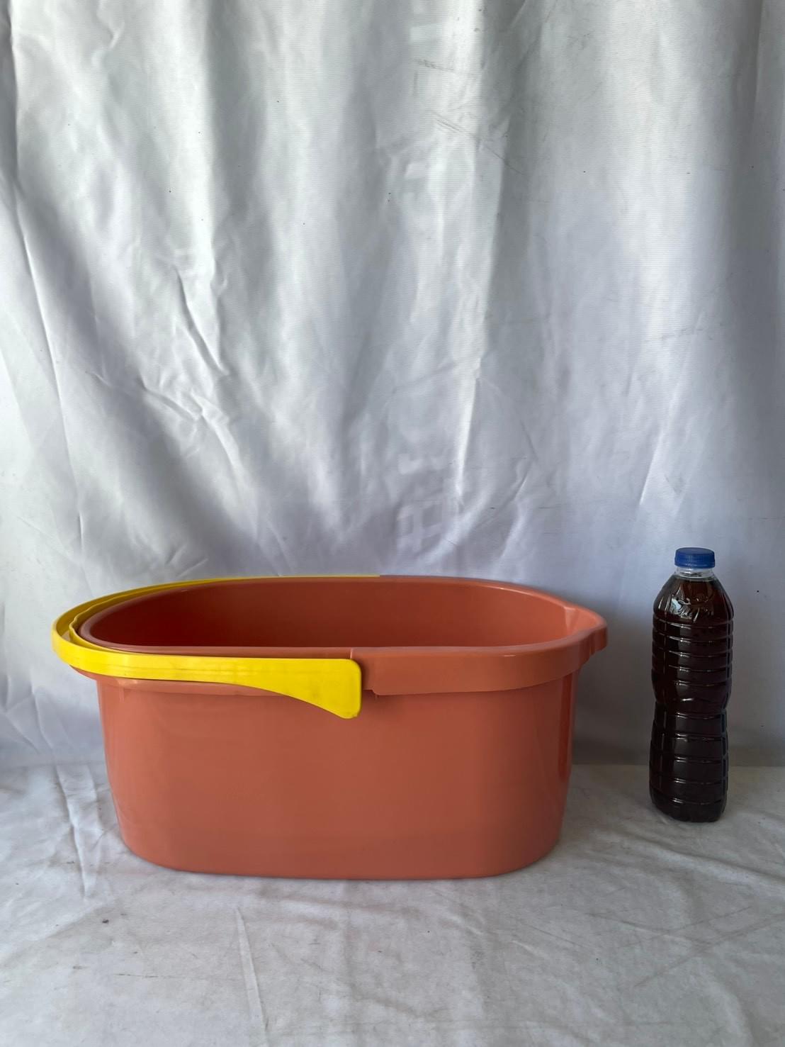 ถังน้ำมือบพลาสติกพร้อมที่หัว NO.1011 (จีน) (40)