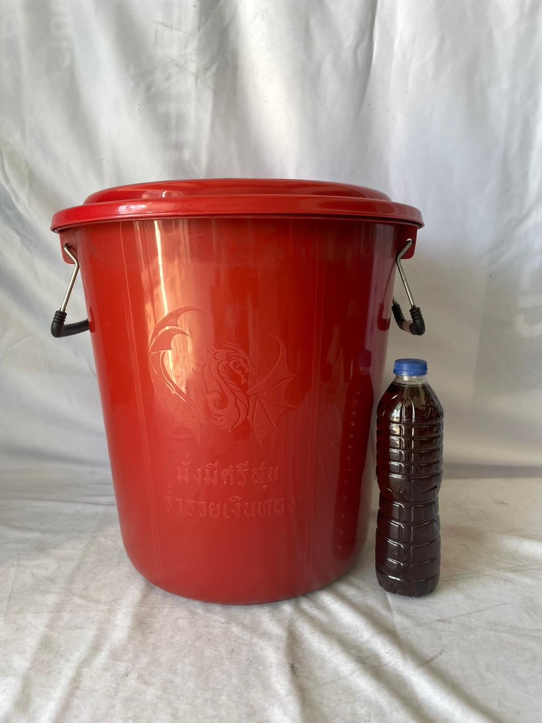 NO.012-1 ถัง 12 แกลลอนพร้อมฝา สีแดง ขนาด 40*45 cm.