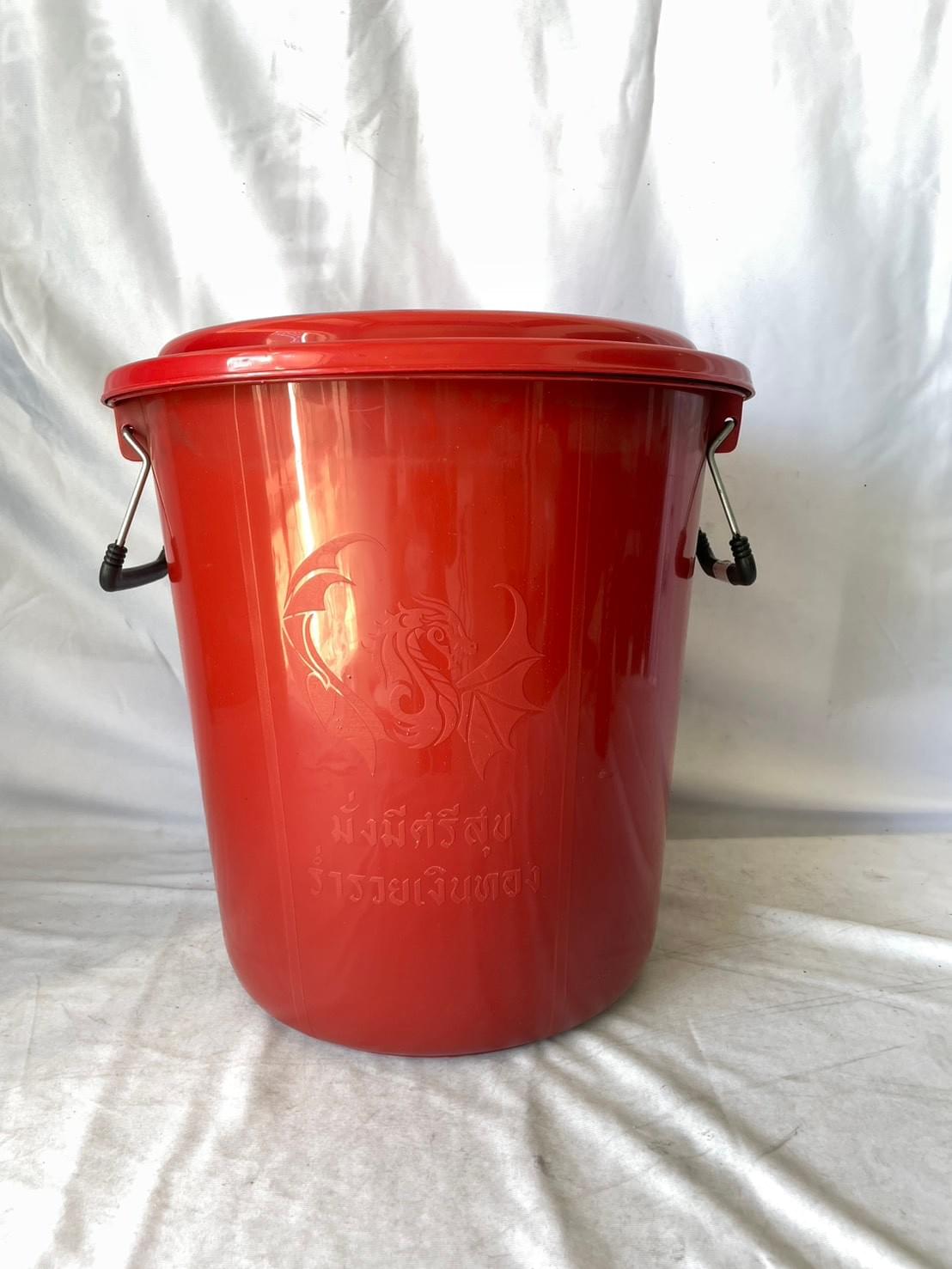 NO.012-1 ถัง 12 แกลลอนพร้อมฝา สีแดง ขนาด 40*45 cm.