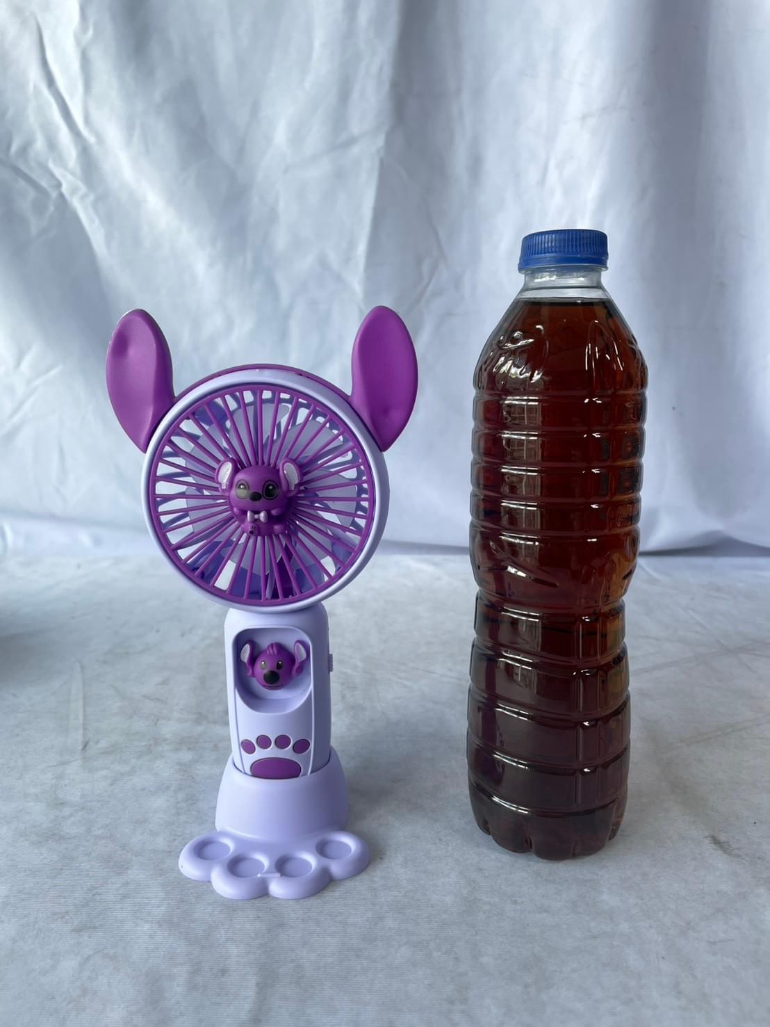 พัดลมมือถือ Stitch รุ่น S098 ปรับความเร็วได้ 2 ระดับ พร้อมขาตั้งไฟ (3 สี) (250mAh)+สติ๊กเกอร์สุ่ม 1ใ