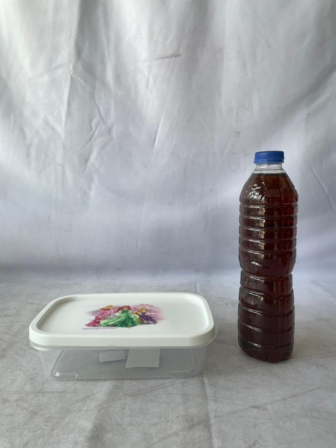 295-7 (Dn) กล่องทิชชู่พิเศษมีฝา 650ml.(s)ฝาขาว คละลาย (216)