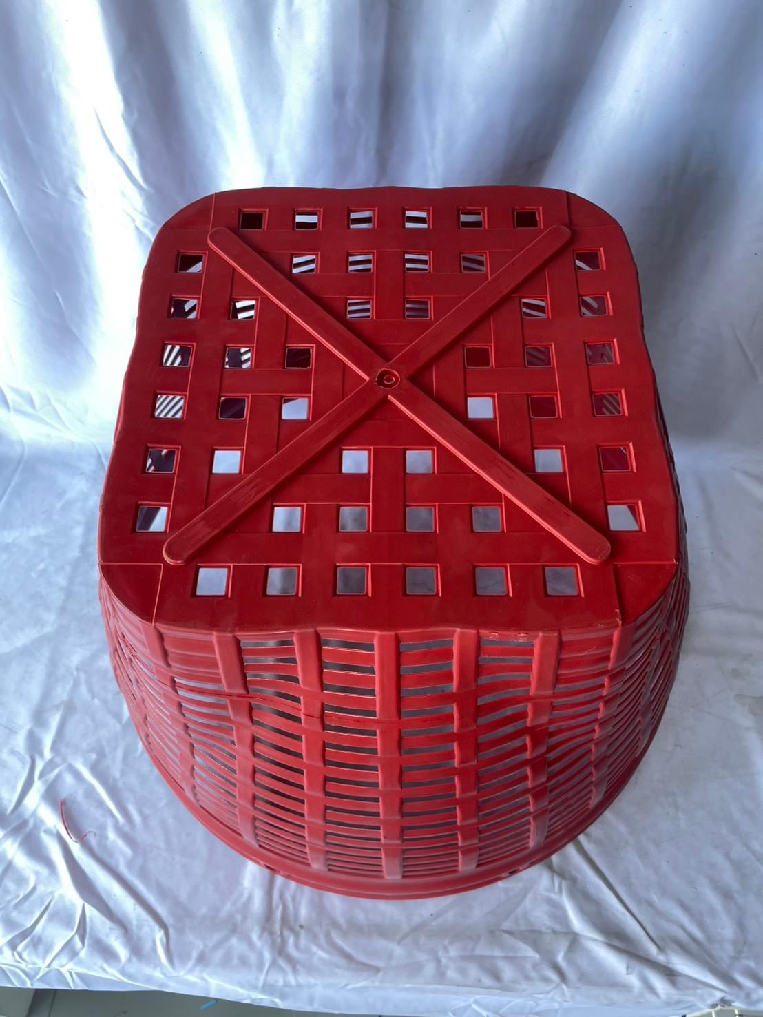 สินค้า,รายละเอียด BKK01-B-RD01 เข่งเบอร์1 สีแดง ขนาด 67.5*67.5*54.5 ซม. เกรดB