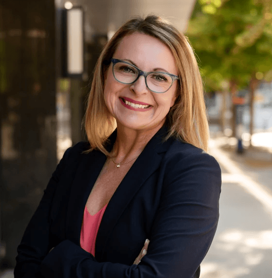 Professional photo of Cherie Grigsby as a team member.