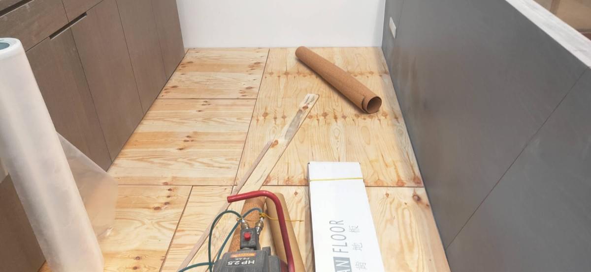 木質地板+軟木隔音墊(淡水陳公館)