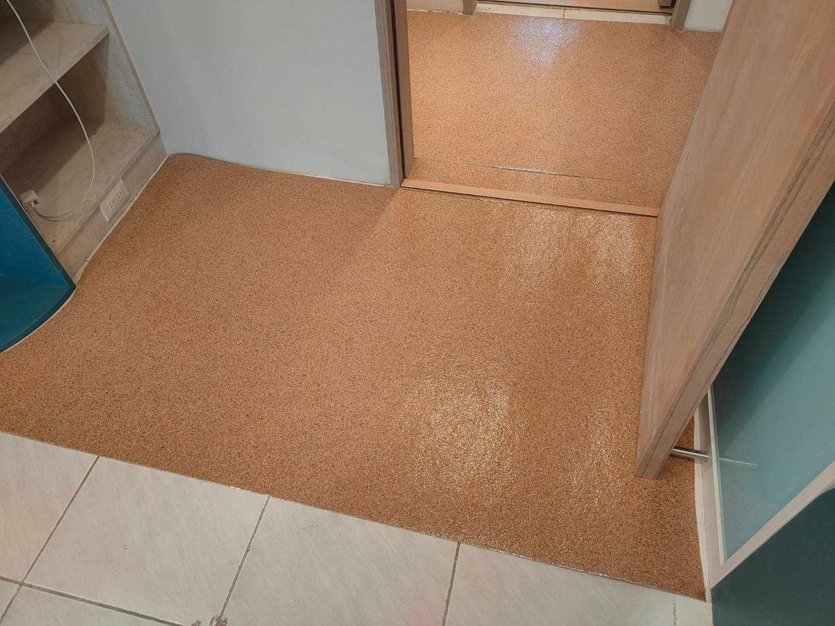 木質地板+軟木隔音墊