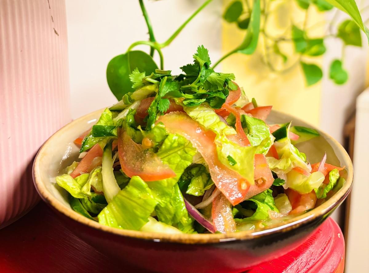 Create a comfortable dining environment, allowing every customer to enjoy a wonderful time. warm environment Our characteristics It is a Chinese restaurant in Paris, France, mainly serving rice dishes.
