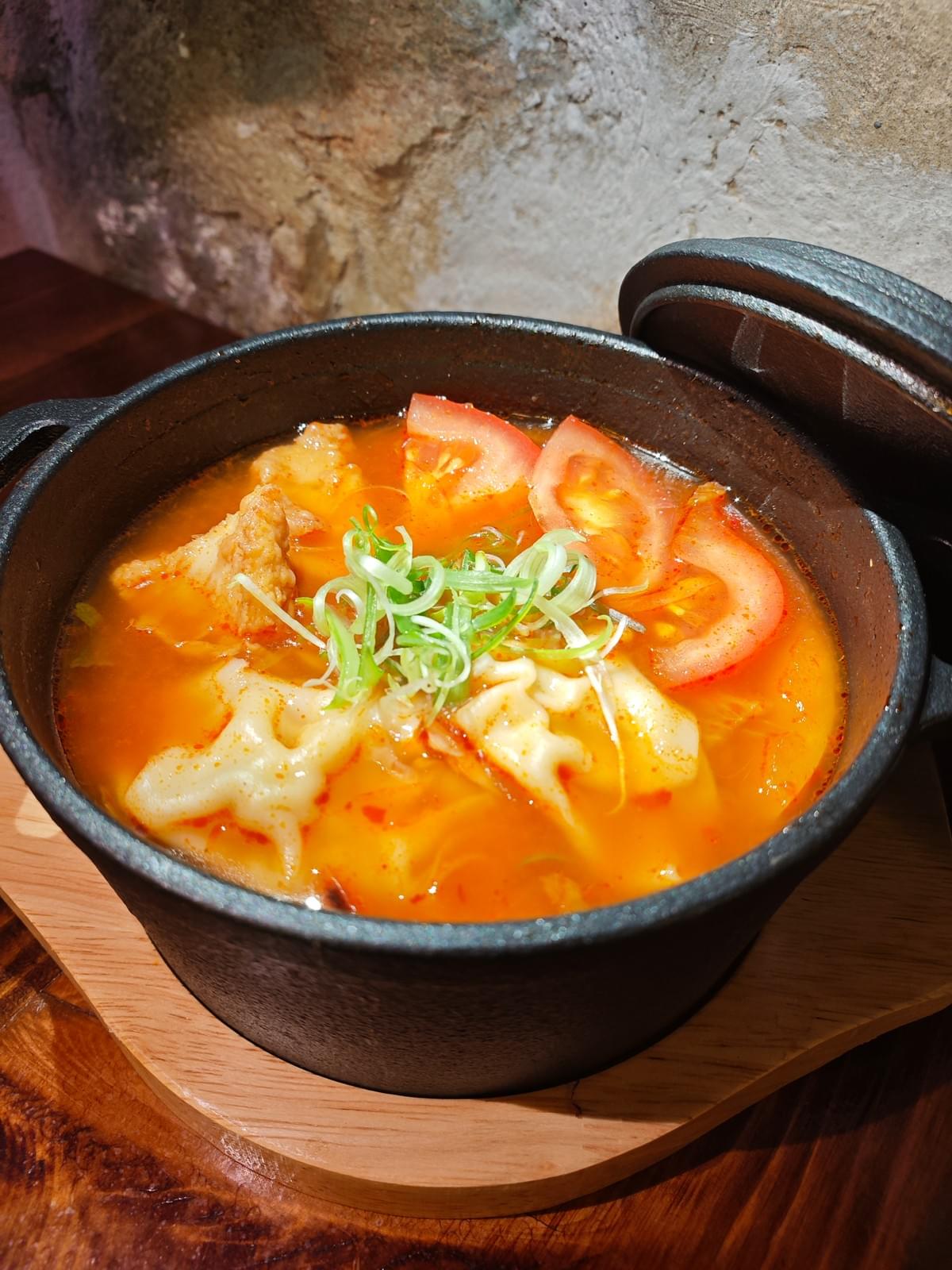 We are committed to using fresh, high-quality ingredients to ensure the taste and flavor of each dish. fresh ingredients Our characteristics is a restaurant in Paris, France that specializes in rice dishes