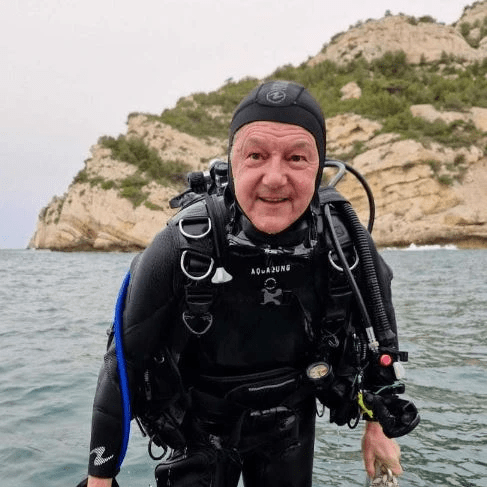 Instructeur Régional Ile de France, Directeur technique du club de Plongée de Chelles/Champs sur Marne Président du CODEP 77, Formateur de GP/N4, Initiateurs, MF1, MF2 en continu