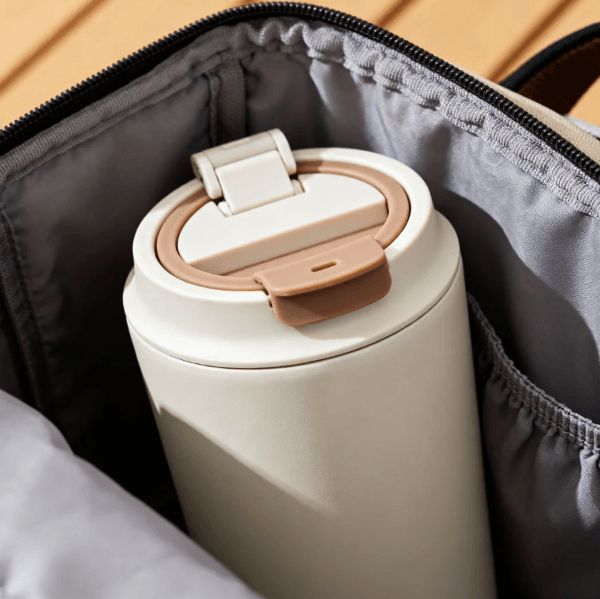 leak-proof-travel-mug-lid-in-backpack-pocket