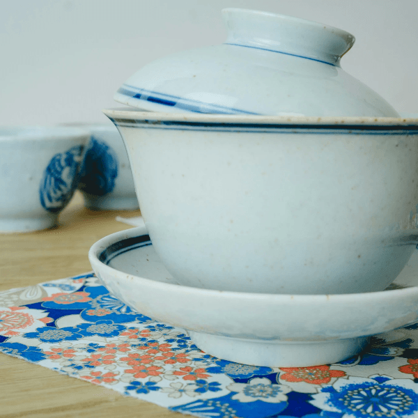 ergonomic-flared-rim-gaiwan-heat-resistant