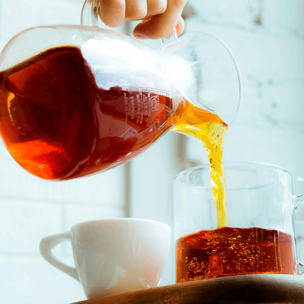 dripless-spout-tea-sharing-pitcher-precision-pour