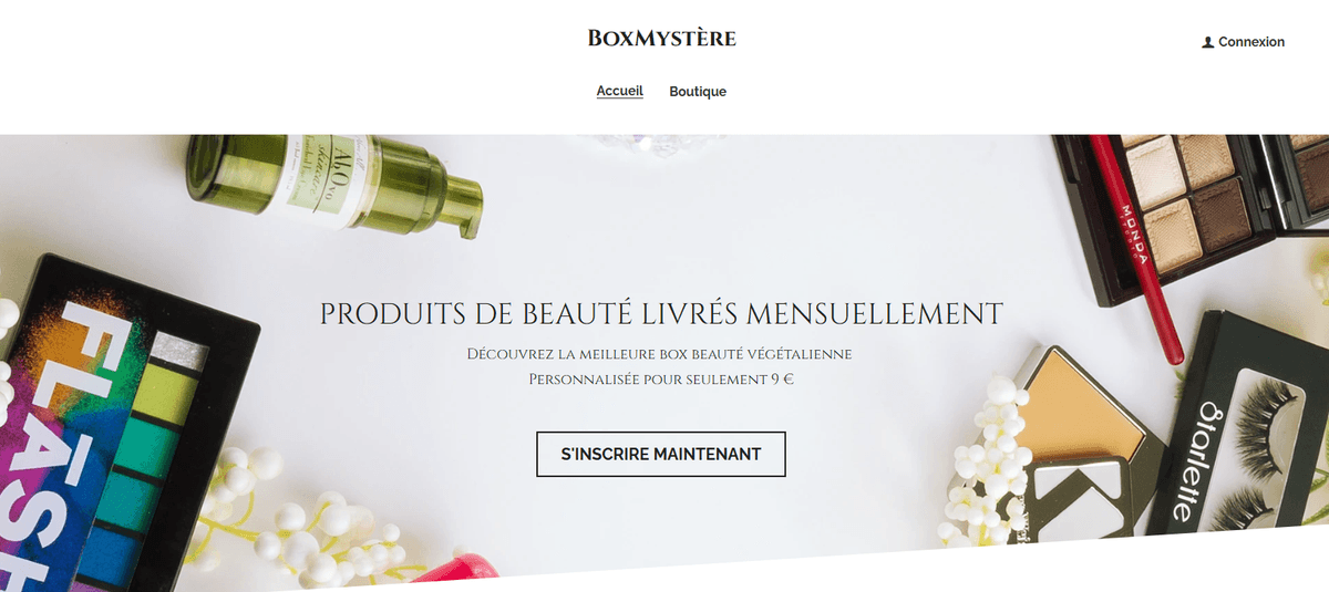 Conception innovante d'une page d'accueil pour les membres présentant le concept de la boîte mystère.