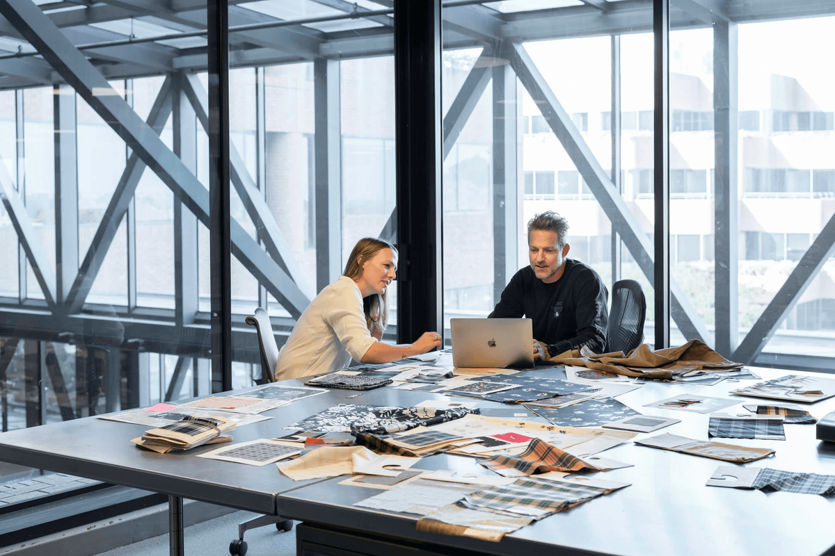 Utiliser les stories Instagram pour développer son entreprise grâce à des aperçus des coulisses
