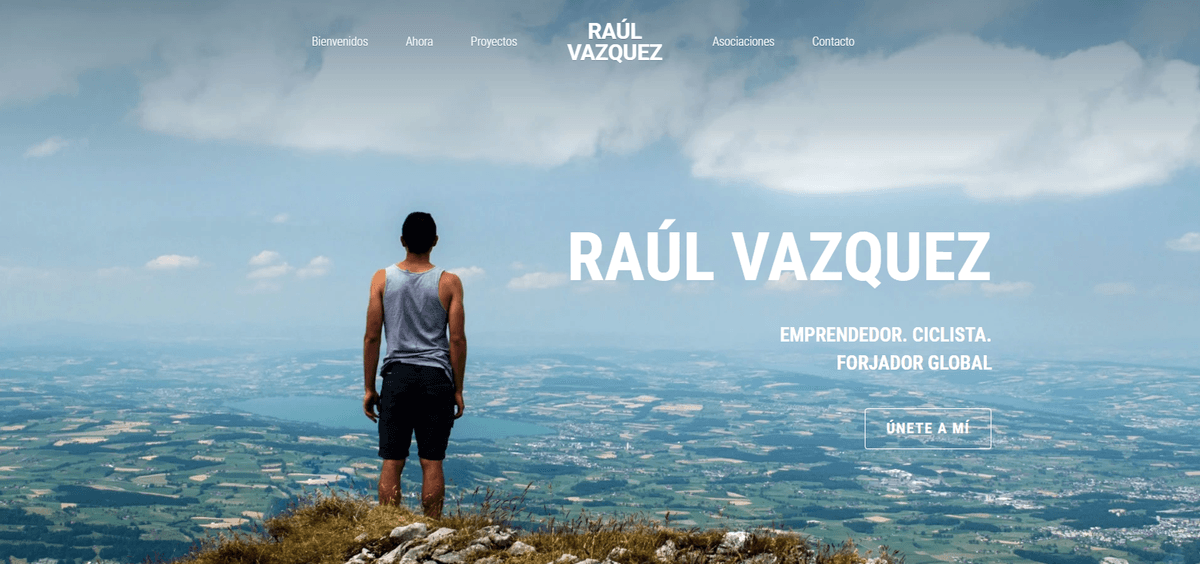 Plantilla brillante de Strikingly