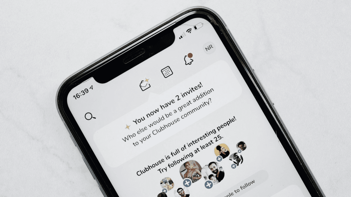 Klikněte, spojte se, převeďte: Navigace světem interaktivního marketingu