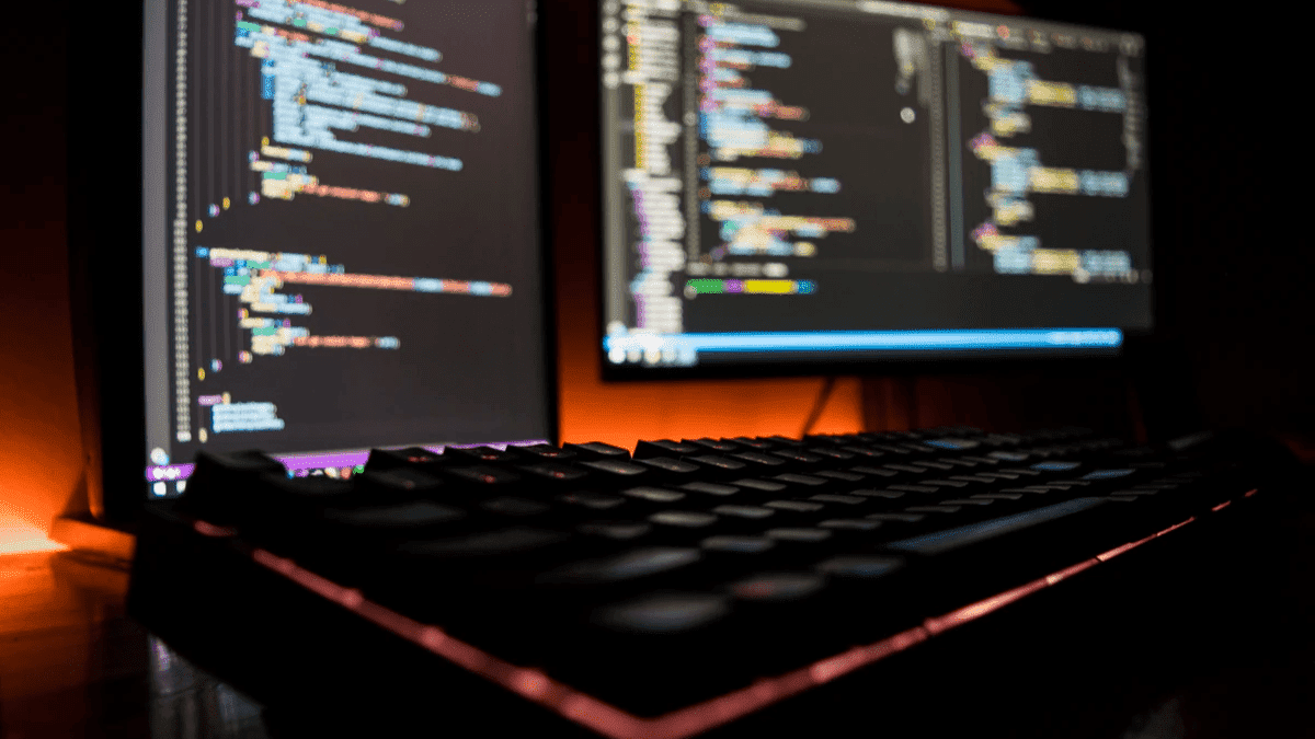 Kenali struktur situs web dengan Strikingly