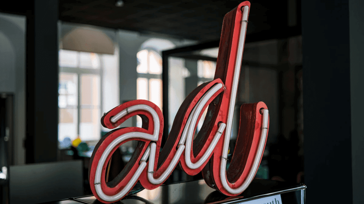 Kuasai iklan native dengan Strikingly ecommerce