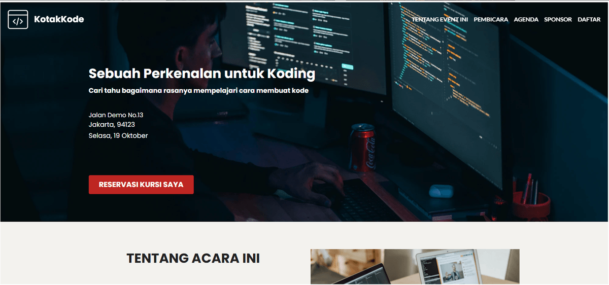 Template CodeSquare dari Strikingly