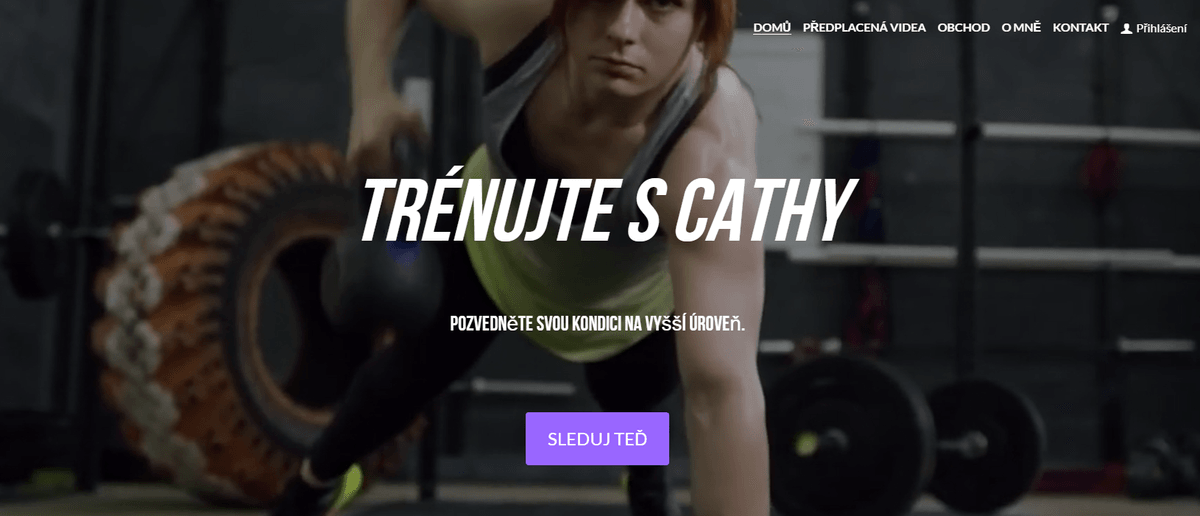 Šablona pro trénink s Cathy od Strikingly