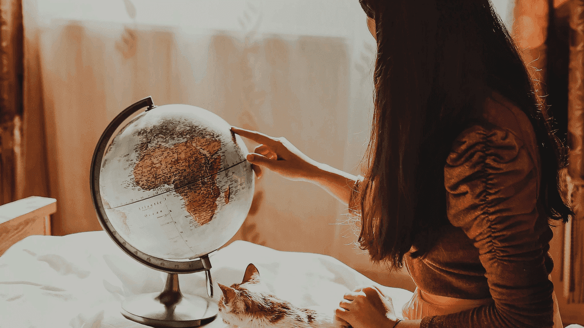 Mujer trabajando en la expansión geográfica