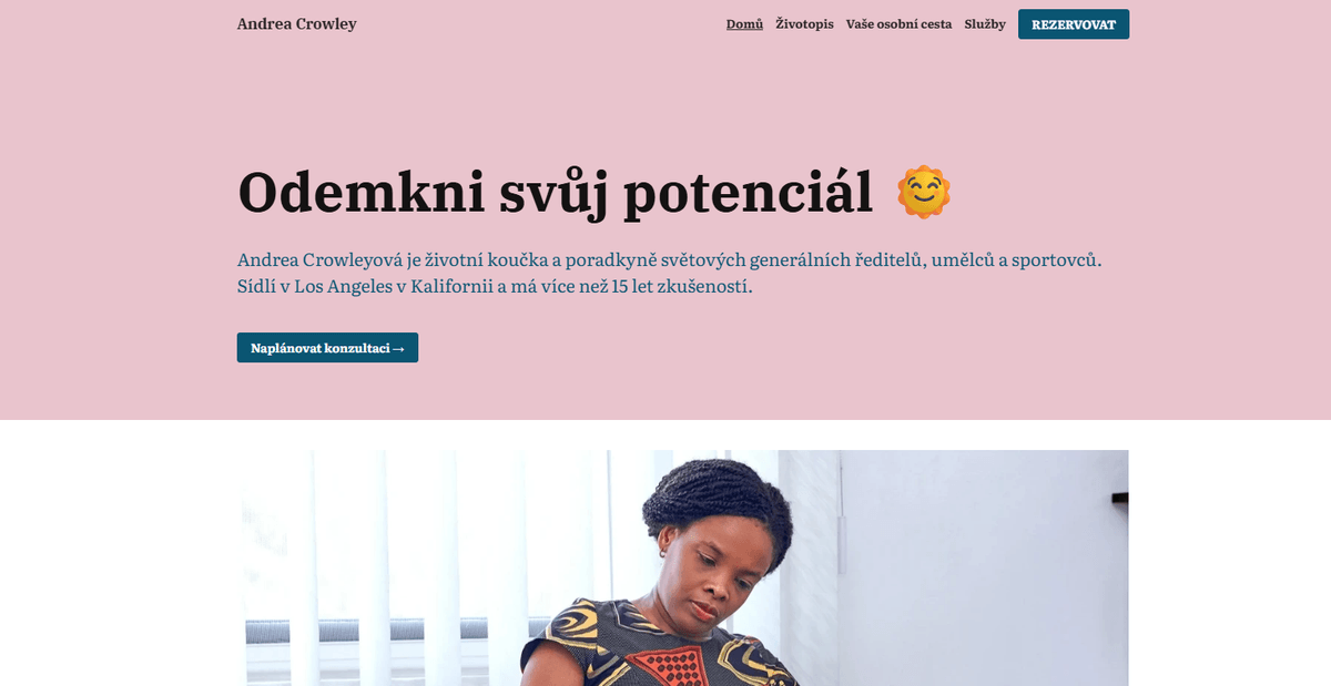 Šablona Andrea od Strikingly