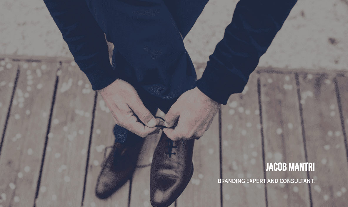 Plantilla de marketing en perspectiva de Strikingly