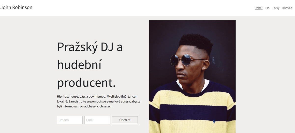 DJ šablona od Strikingly
