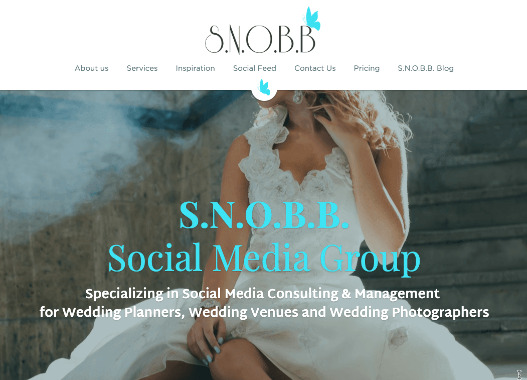 Desain Logo Grup Media Sosial SNOBB