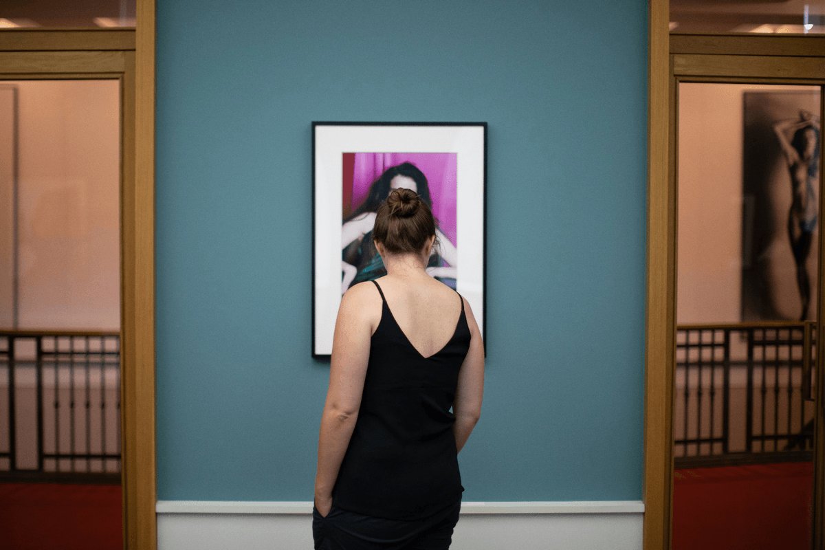 Características del sitio web de la galería de arte interactiva