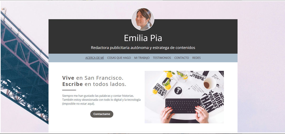 Plantilla de perfil de Strikingly