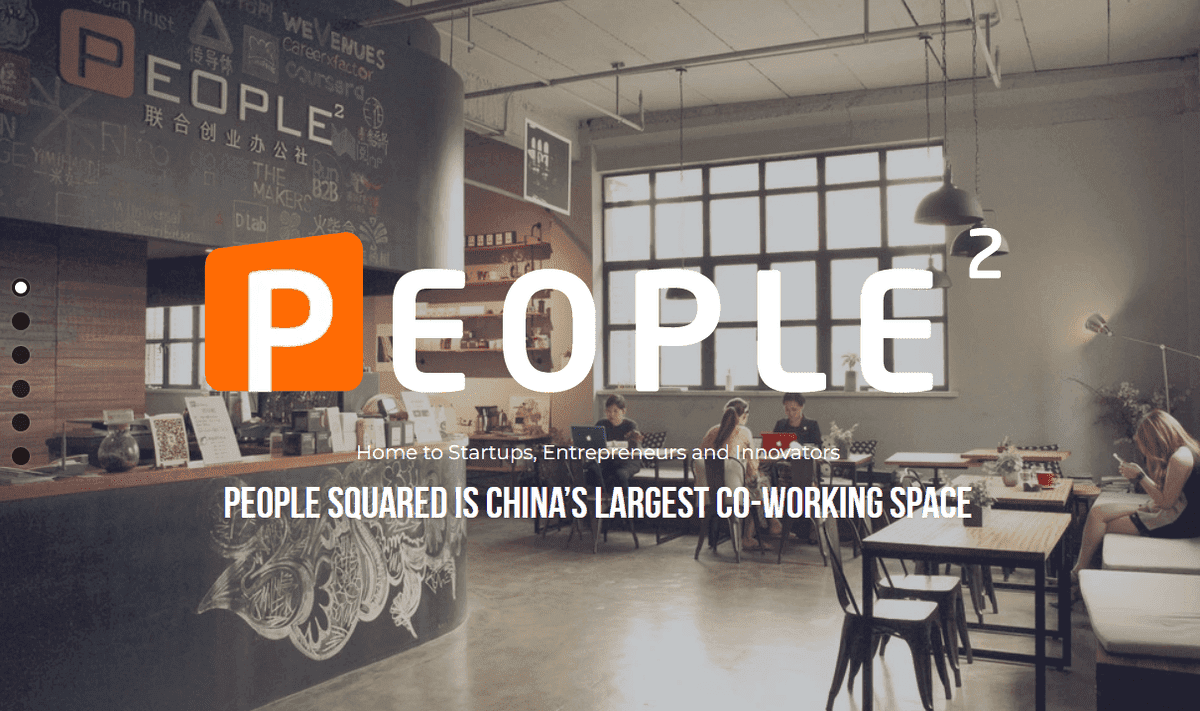 Plantilla de centro de Strikingly