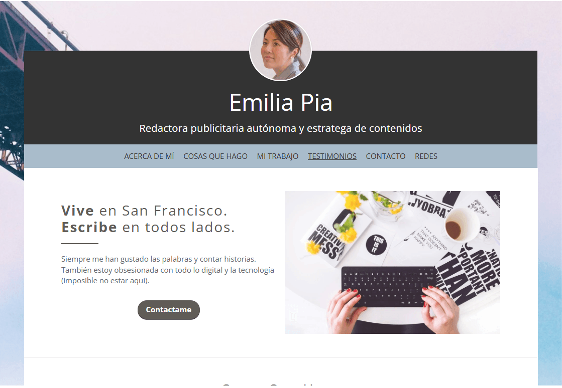 Plantilla de perfil de Strikingly