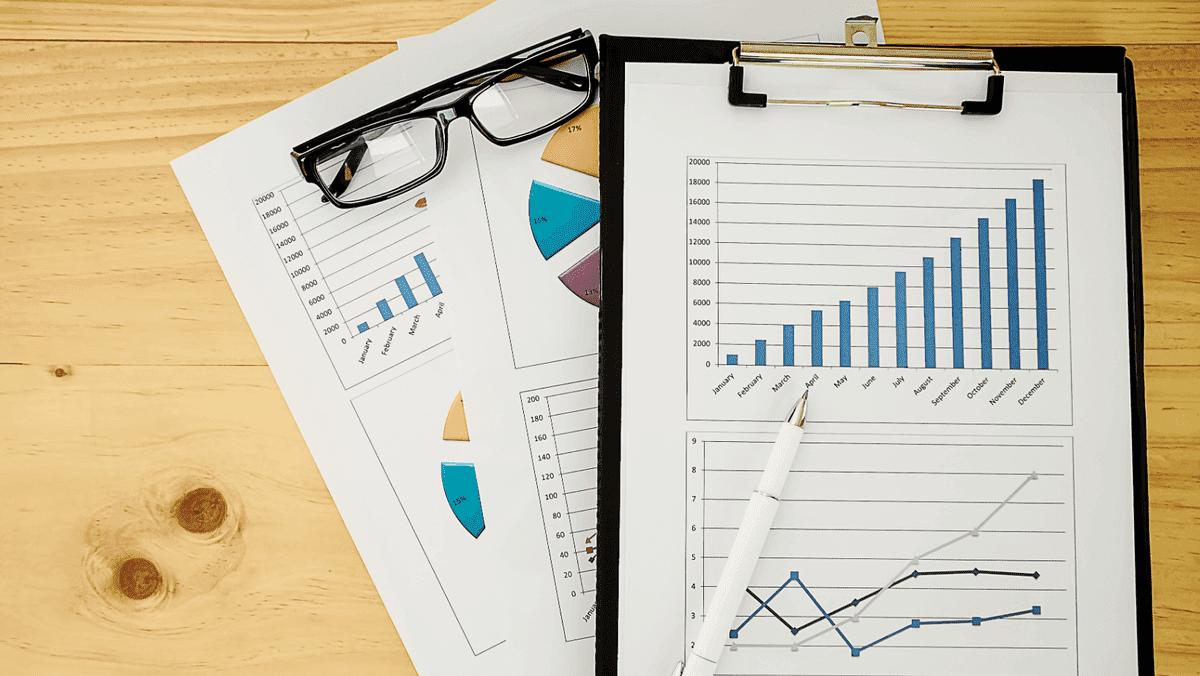 Mejore las estadísticas del sitio web con Strikingly