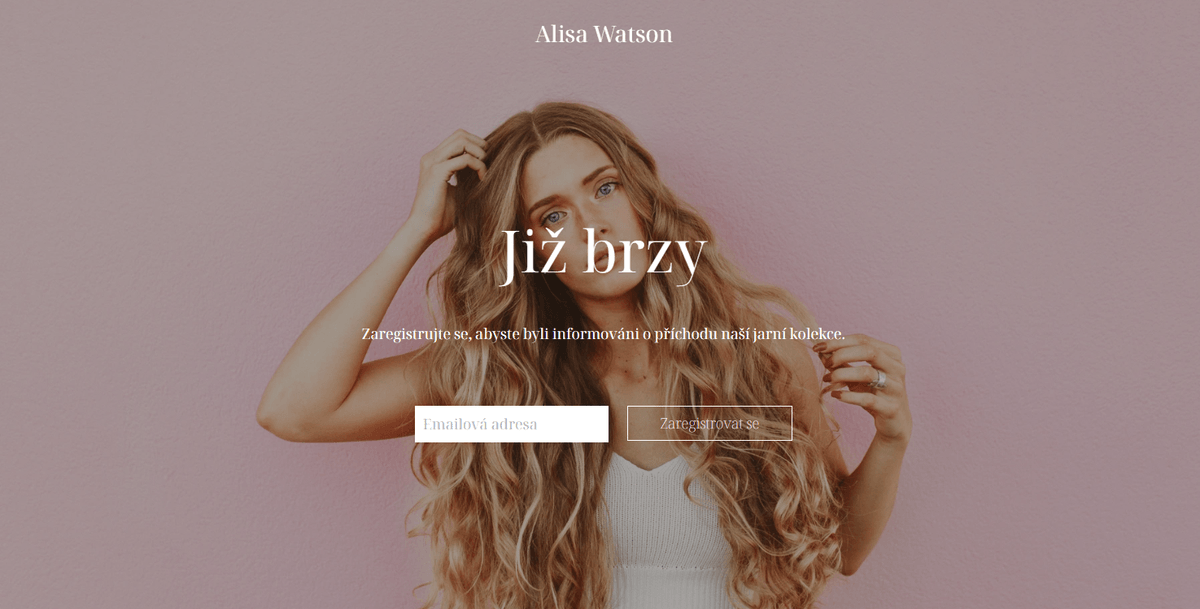 Šablona „Již brzy“ s tlačítkem s výzvou k akci