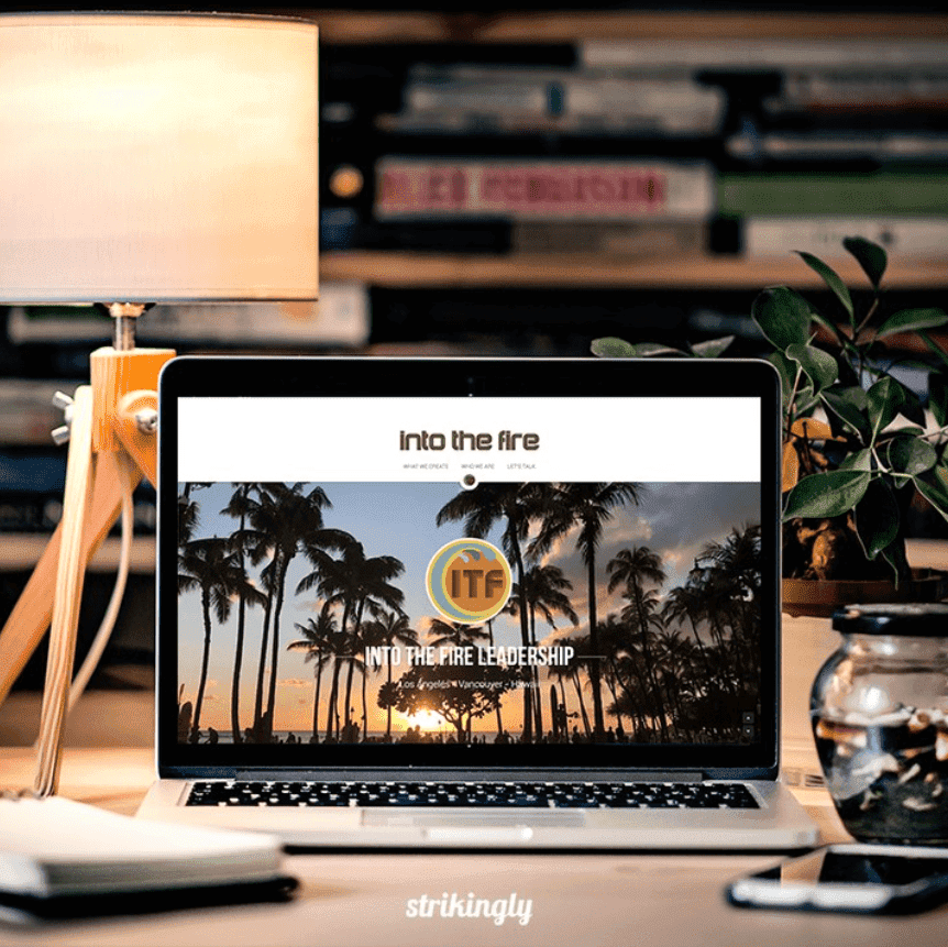 Desain Website dari Strikerly