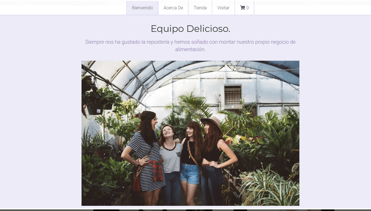 Plantilla minimalista de Strikingly