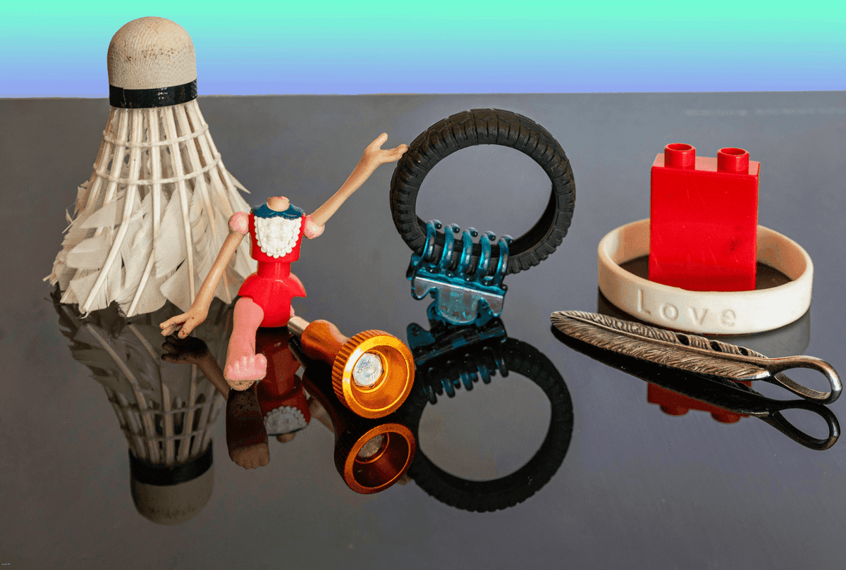 Surtido de objetos coloridos impresos en 3D