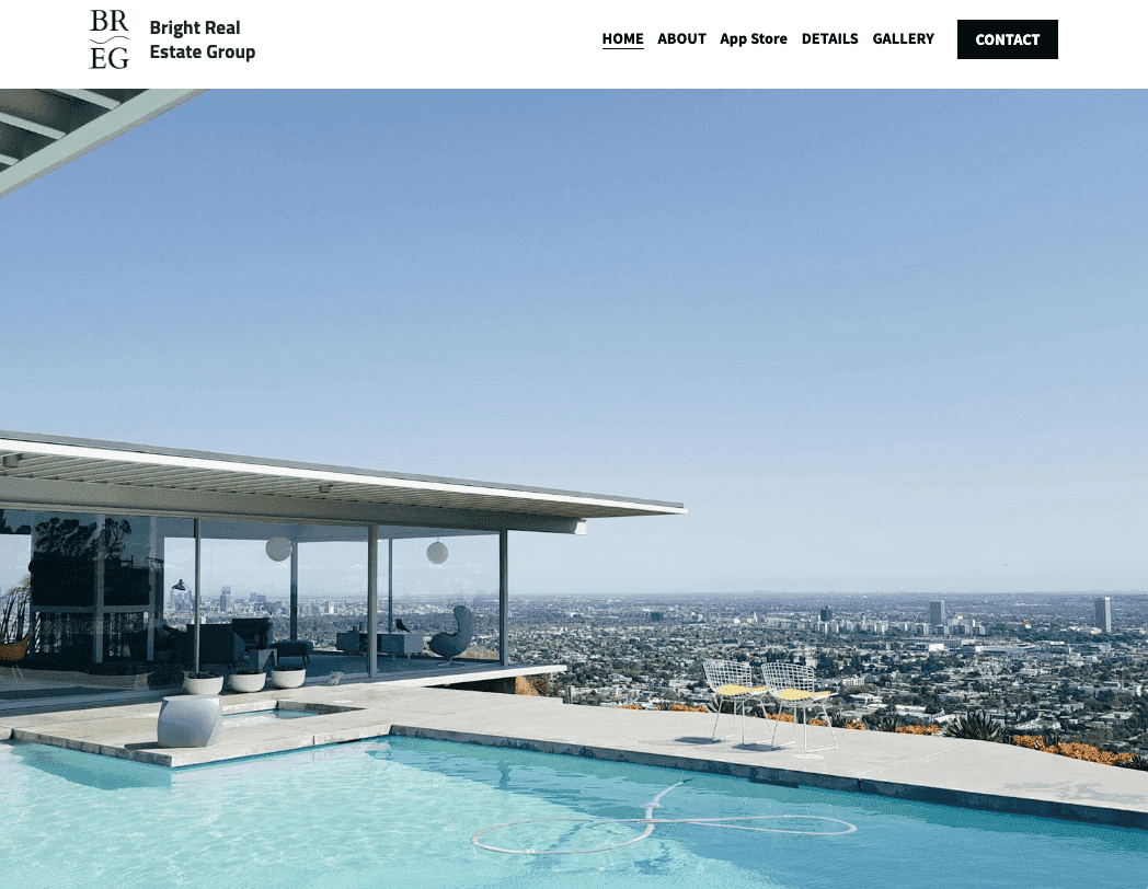 Templat Puncak Bukit dari Strikingly