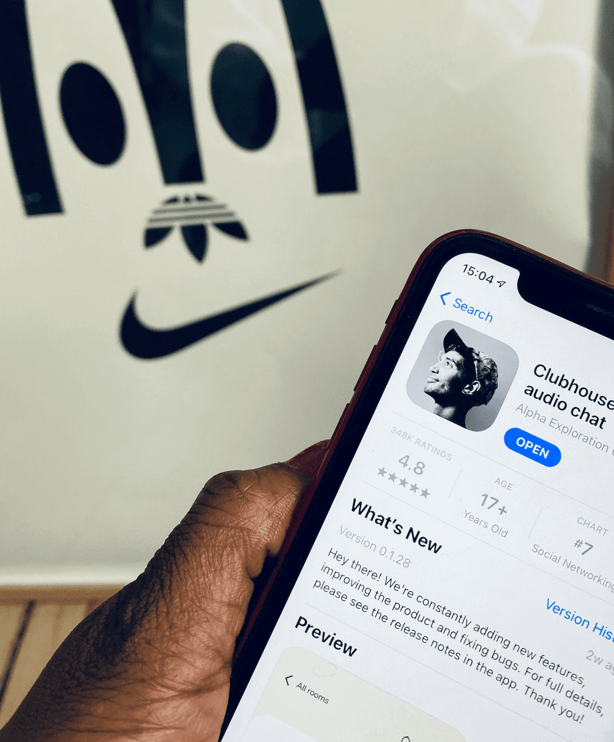 Involucre a su audiencia con imágenes cautivadoras y llamadas a la acción convincentes cuando anuncie en Twitter.