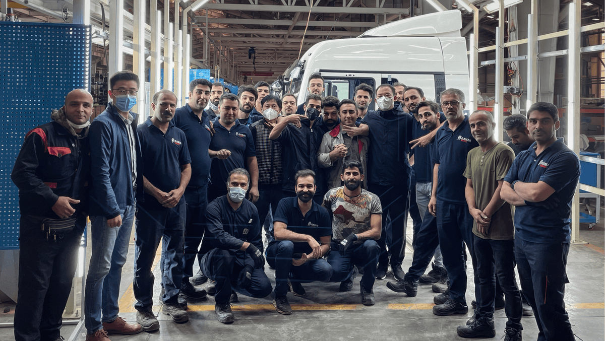 We offer extensive after-sales support, including maintenance services and spare parts availability. Our team is committed to keeping your fleet running smoothly and efficiently, minimizing downtime for your operations. Comprehensive Support What We Offer sinotruk货车经销商