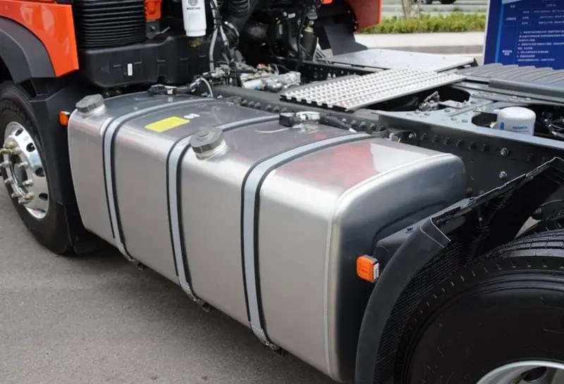 We offer extensive after-sales support, including maintenance services and spare parts availability. Our team is committed to keeping your fleet running smoothly and efficiently, minimizing downtime for your operations. Comprehensive Support What We Offer sinotruk货车经销商
