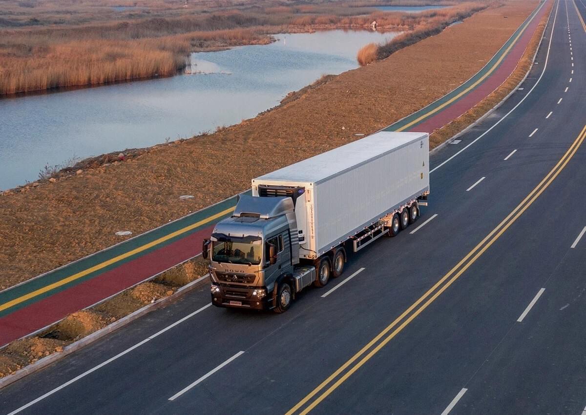 HOWO-TX tractor with cargo semi-trailer