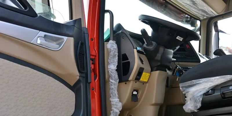 We offer extensive after-sales support, including maintenance services and spare parts availability. Our team is committed to keeping your fleet running smoothly and efficiently, minimizing downtime for your operations. Comprehensive Support What We Offer sinotruk货车经销商