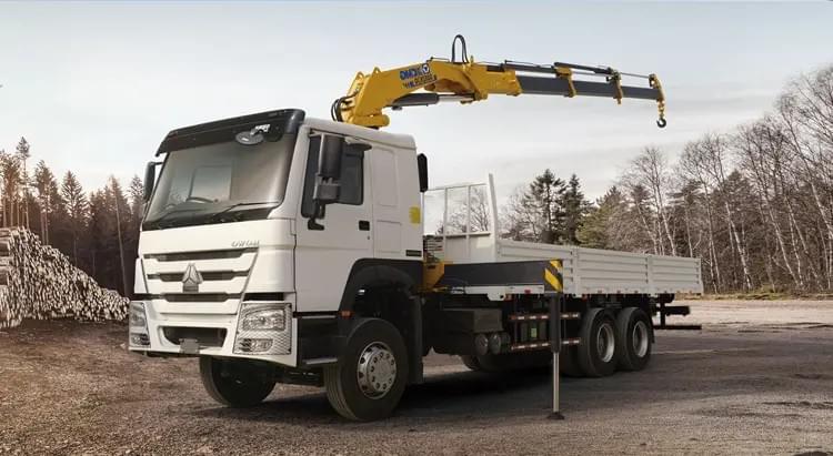 Our Sinotruk trucks are engineered for superior performance and durability, ensuring they meet the demands of any job. Reliable Heavy-Duty Trucks What We Offer sinotruk货车经销商