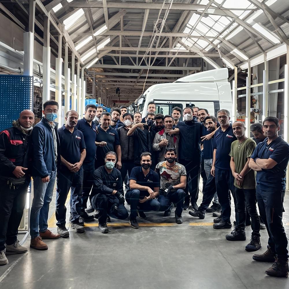We offer extensive after-sales support, including maintenance services and spare parts availability. Our team is committed to keeping your fleet running smoothly and efficiently, minimizing downtime for your operations. Comprehensive Support What We Offer sinotruk货车经销商