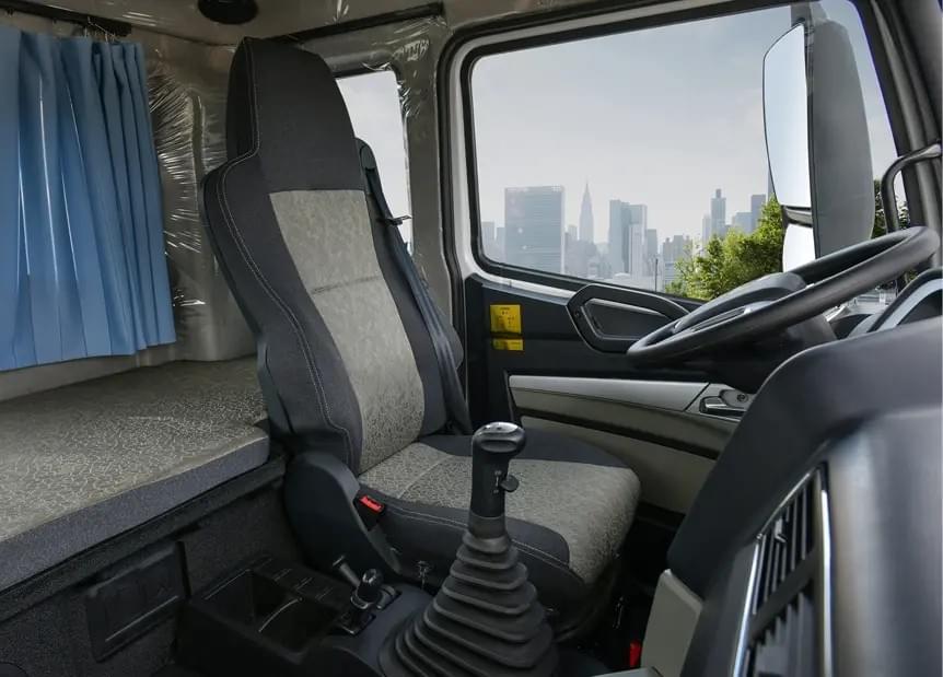 We offer extensive after-sales support, including maintenance services and spare parts availability. Our team is committed to keeping your fleet running smoothly and efficiently, minimizing downtime for your operations. Comprehensive Support What We Offer sinotruk货车经销商