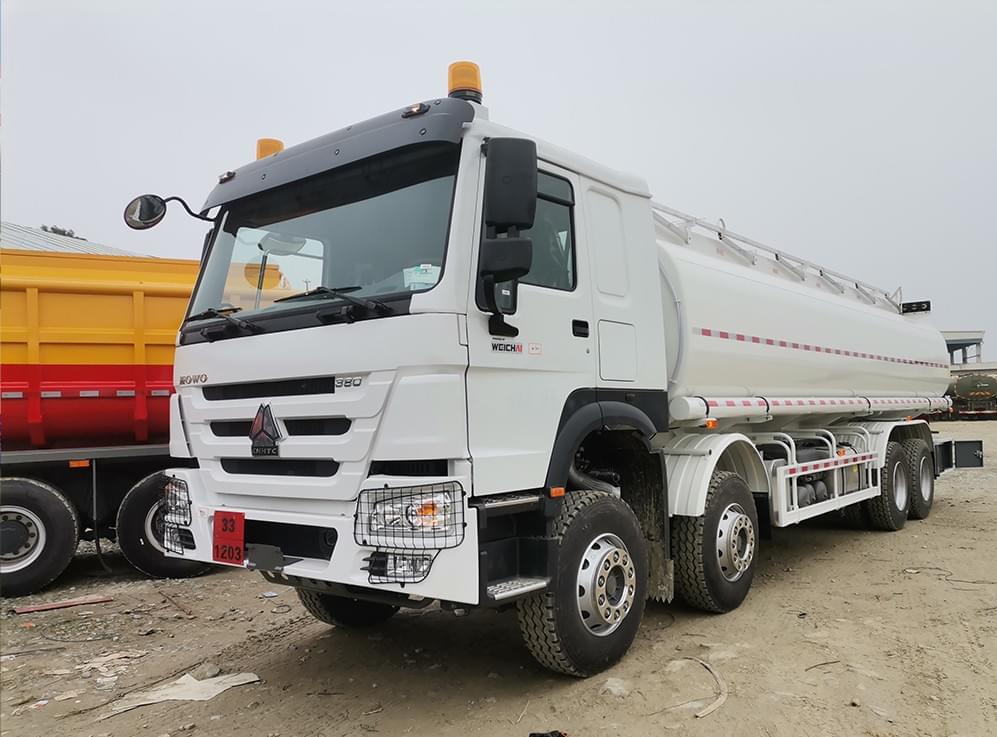 At Yusunauto, we understand that every business has unique needs. We provide tailored solutions, from vehicle customization to financing options, ensuring that our products fit your specific requirements. Custom Solutions What We Offer sinotruk货车经销商